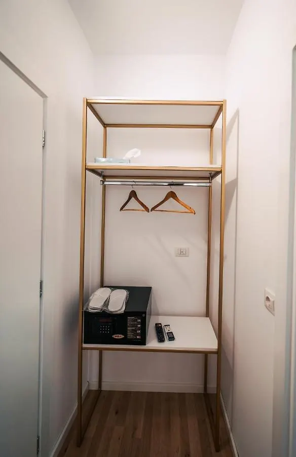 Mia Marine Rooms Химара Албания
